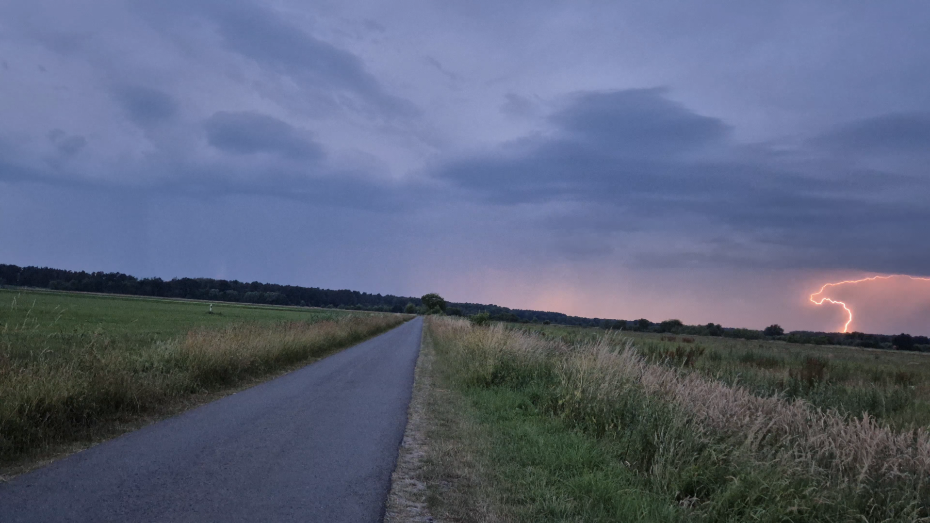 Starkes Gewitter bei Dasselsbruch