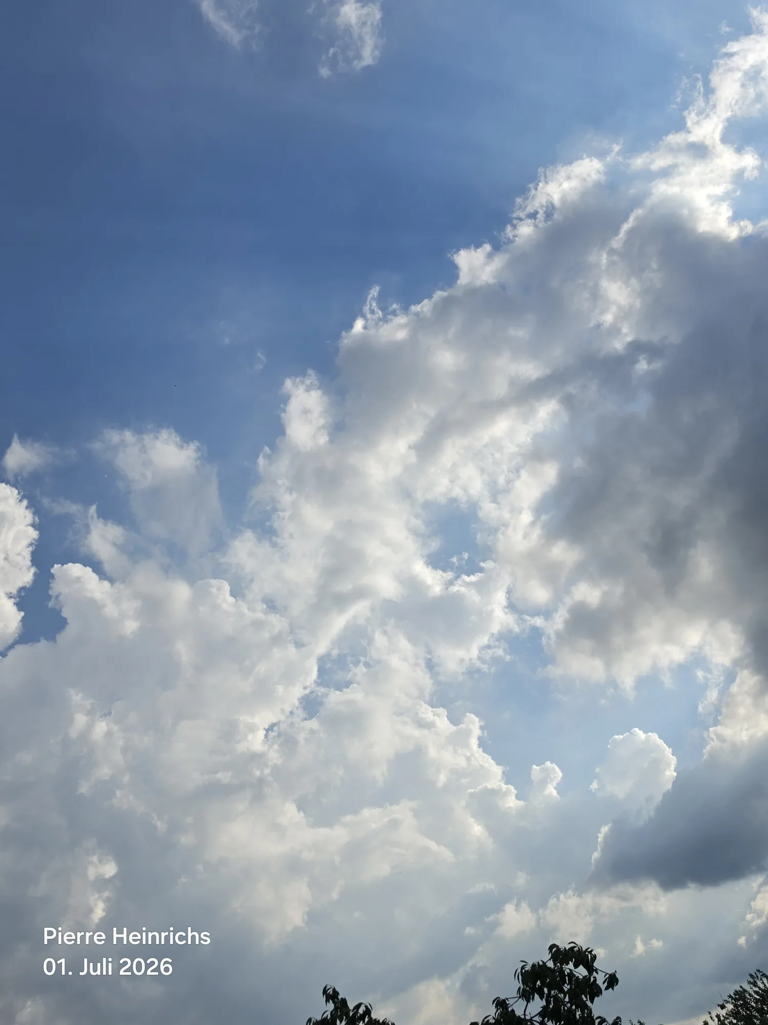 Ein recht milder und schöner Tag, nachts Regen
